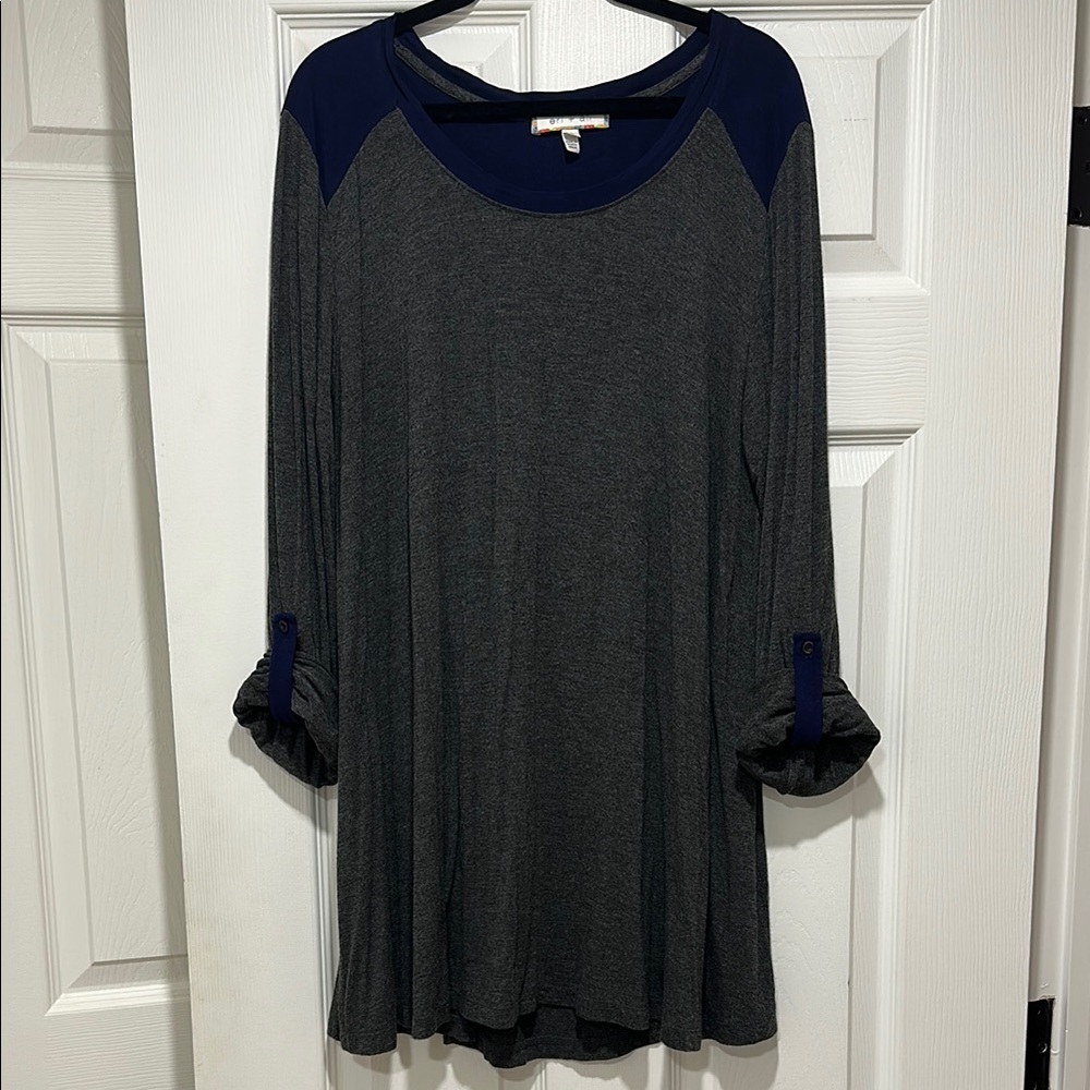 Anthropologie Gray and Navy Long Sleeve Tunic Top Size Large